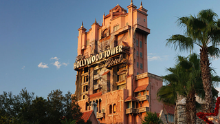 Los secretos de ingeniería de la Torre del Terror, la atracción más impactante de los parques Disney